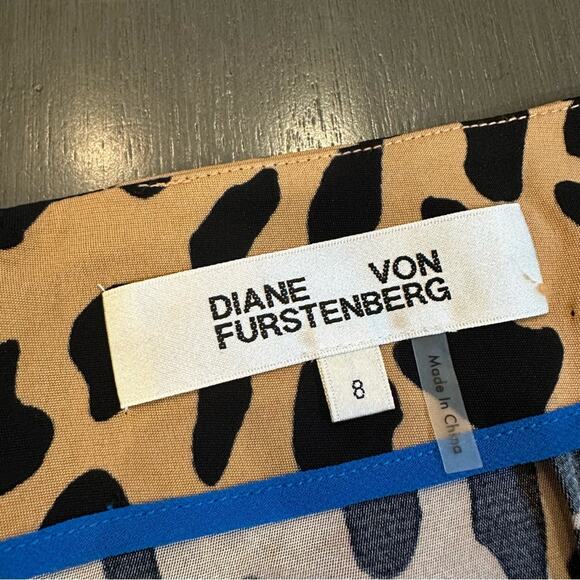 DVF Silk Blend Leopard Midi Skirt - Picture 6 of 6